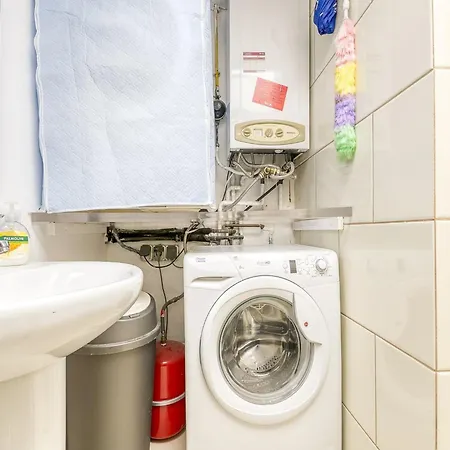 Apartment Spacious Near
