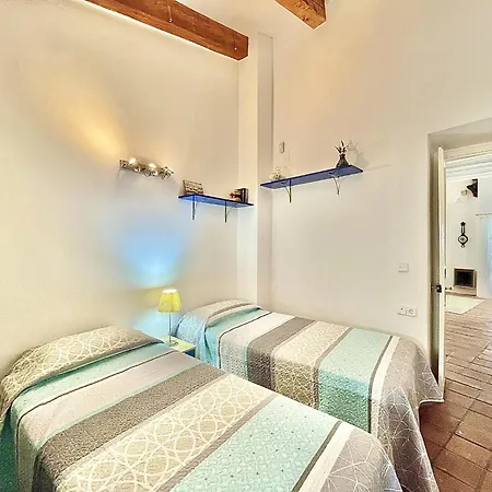 Apartment Spacious Near