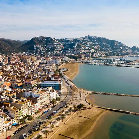 アパート Townhouse In Near Platja De ロザス